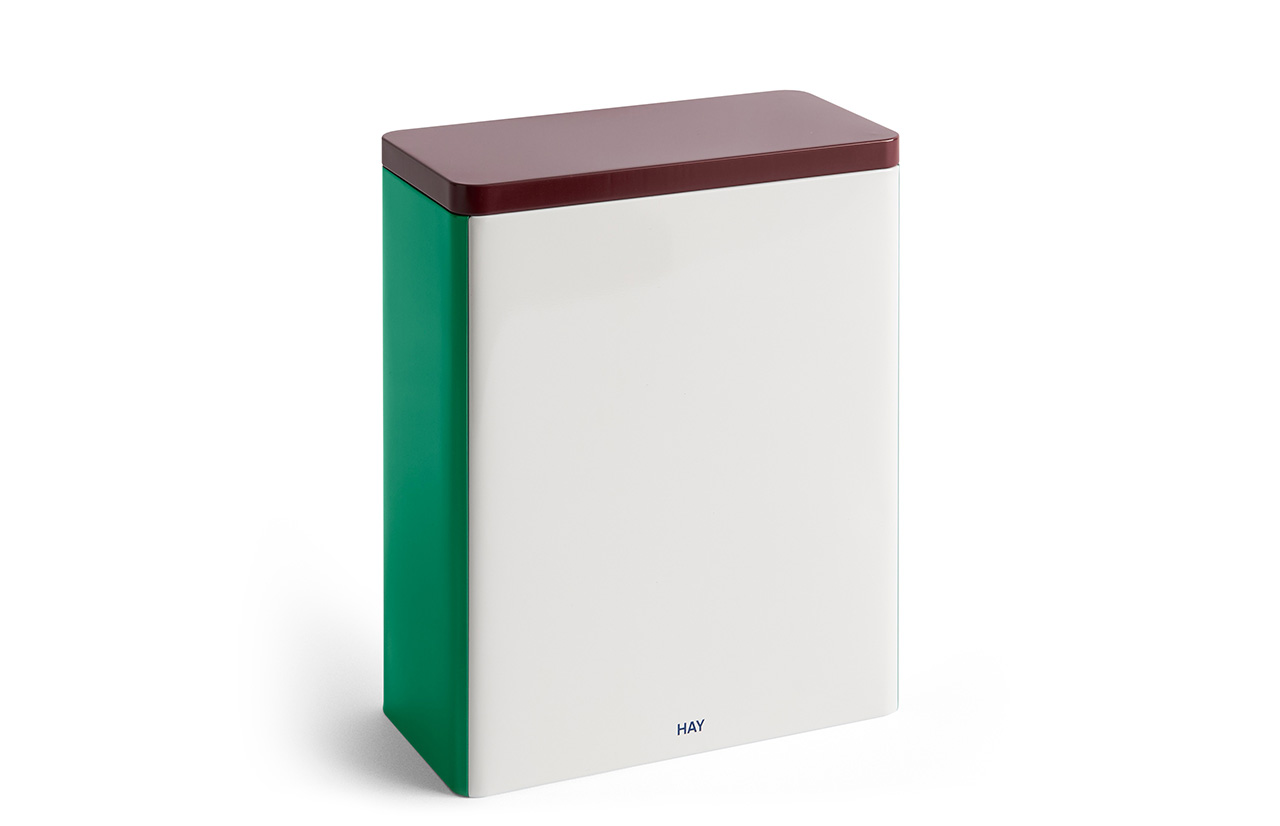 white / burgundy / green