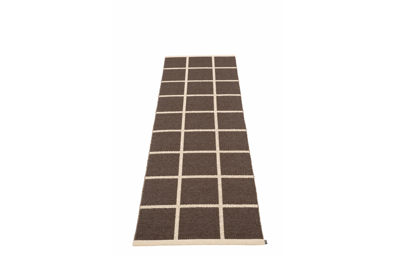 tamsiai ruda / dark brown