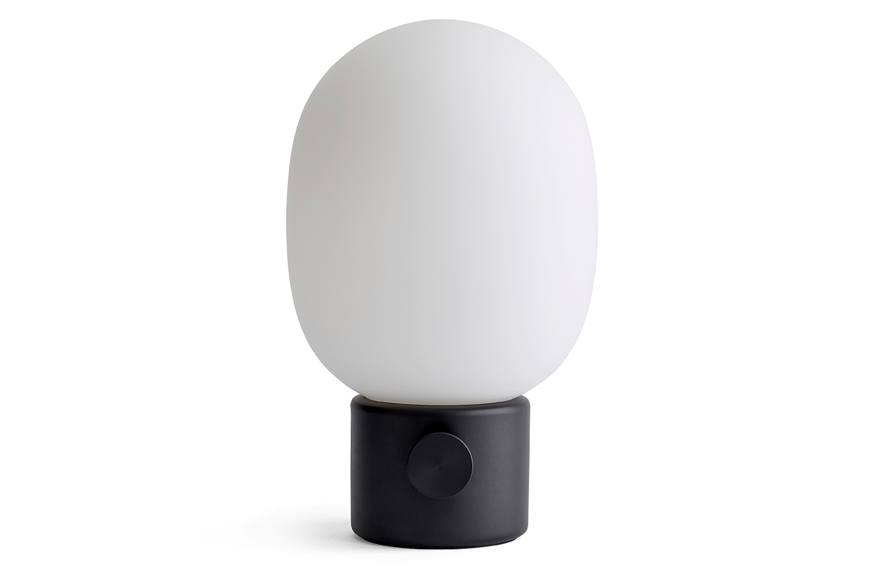 juodai dažyto plieno